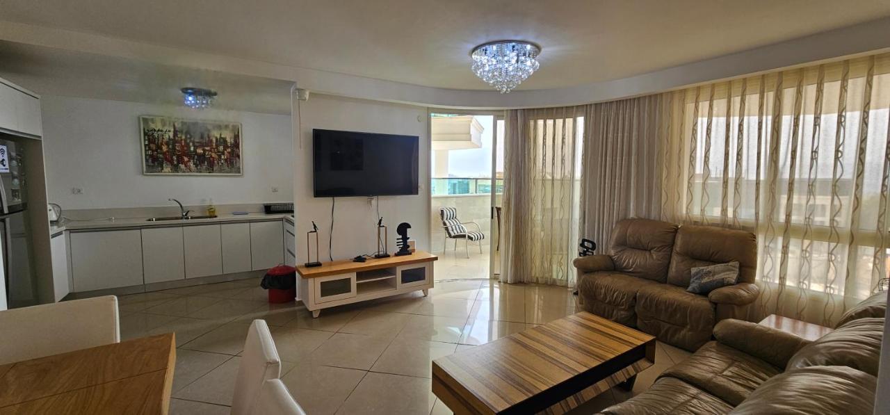 Apartment De Golf Luxury Eilat